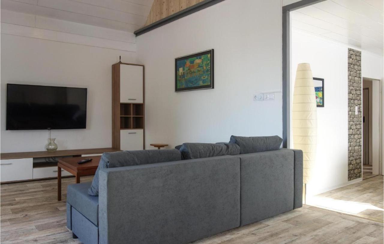 Apartment Kleines Haus 110m2 In Lilienthal Mit Garten, Wifi Und 3 Schlafzimmern *